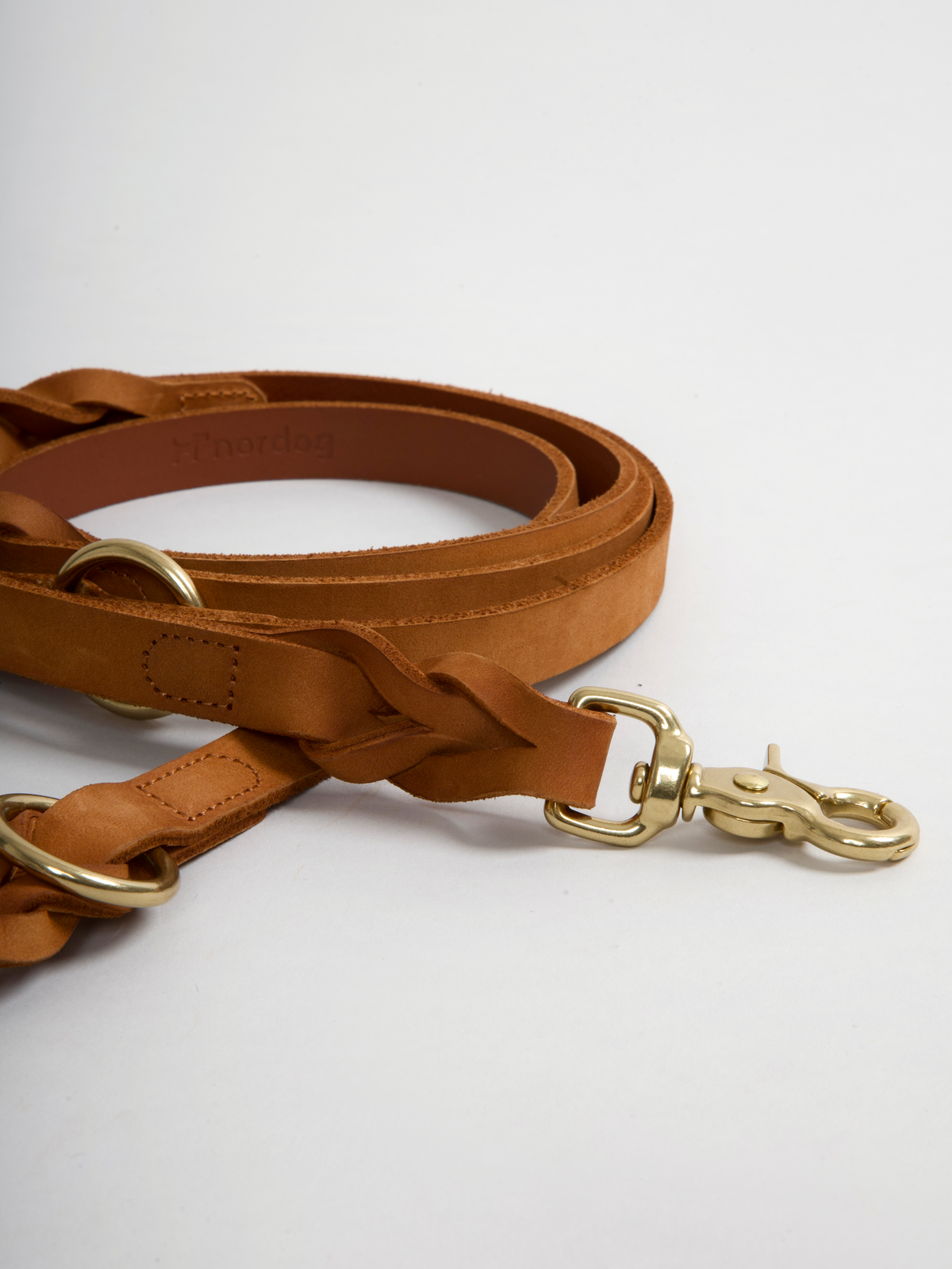 Hugo braided leather dog leash in cognac