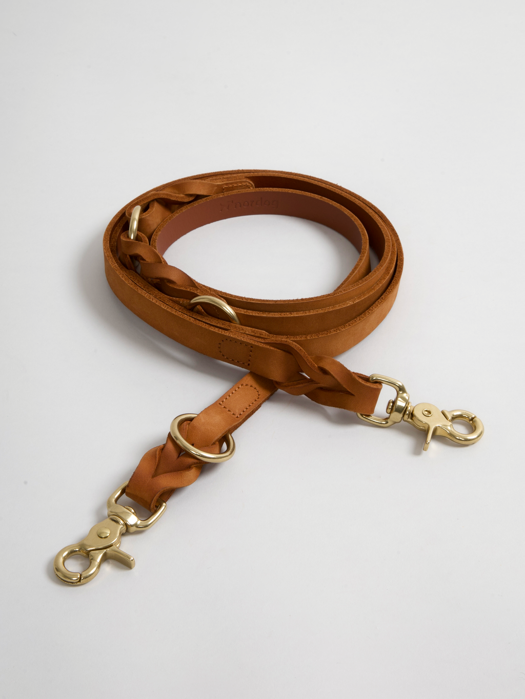 Hugo braided leather dog leash in cognac
