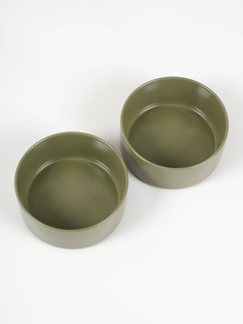 Oli ceramic dog bowl in olive