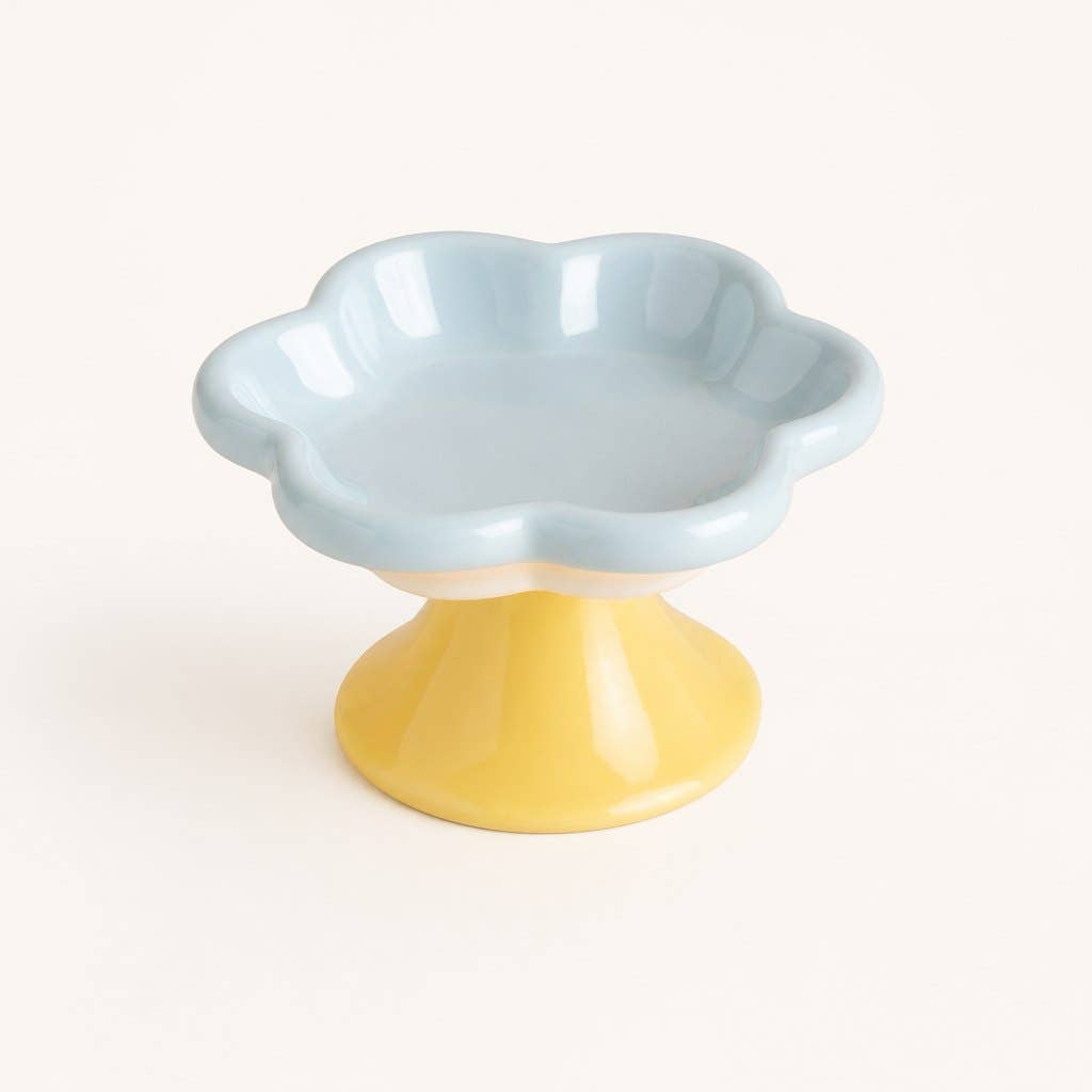 Flower-shaped ceramic cat bowl in blue