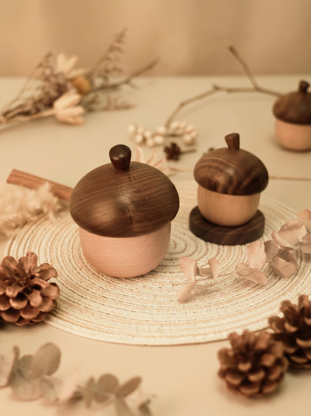 Acorn-shaped memorial keepsake urn for pets
